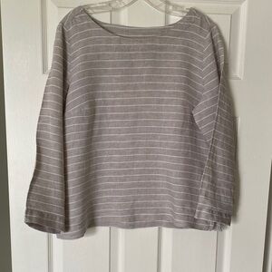 In excellent condition C&C California linen top